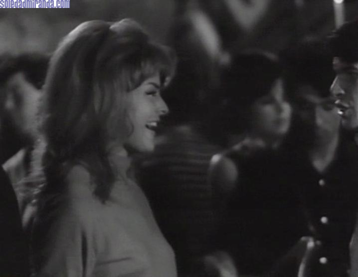 scsaudade24.jpg - A canção da Saudade screencap