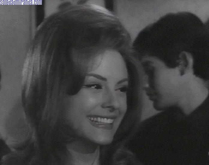 scsaudade49.jpg - A canção da Saudade screencap