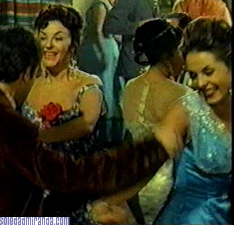 scbella23.jpg - La bella Mimí screencap