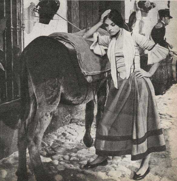 02stillb.jpg - Lola la piconera press still