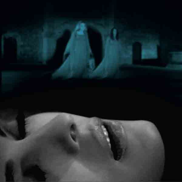 25seveninchDrac-violvampire.jpg - Soledad on cover of 7" record featuring Count Dracula soundtrack